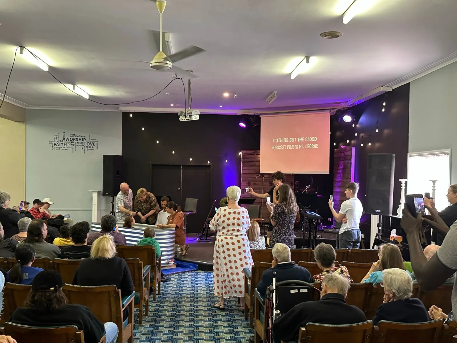 The Moe New Life congregation worshipping together